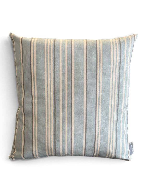 Blue outdoor cushion 45x45 – Sunbrella Solids Sintra blue
